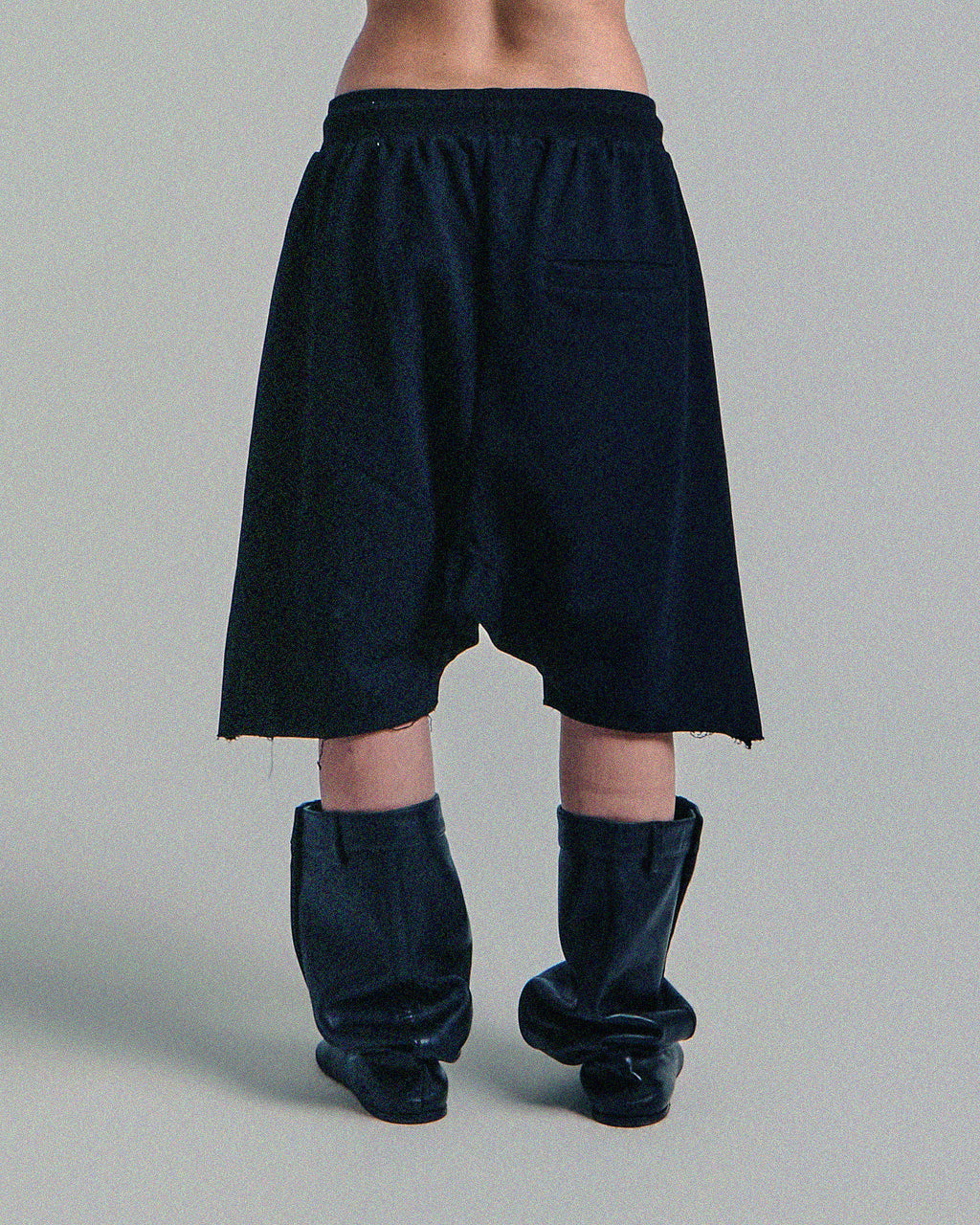 Émis Drop Crotch Shorts