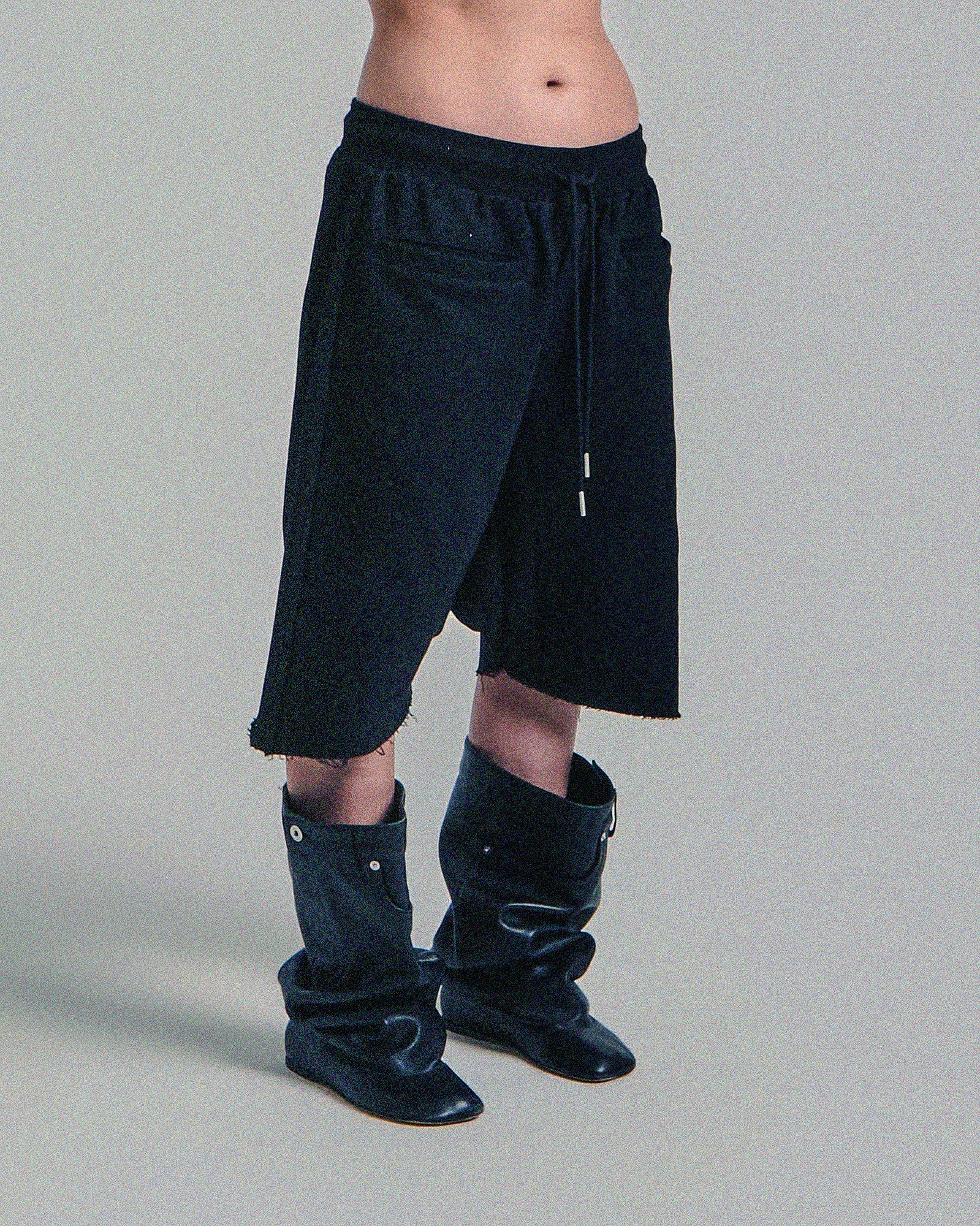 Émis Drop Crotch Shorts